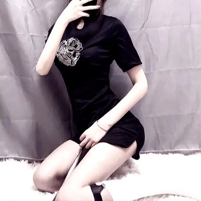 隔壁的吸血鬼美眉